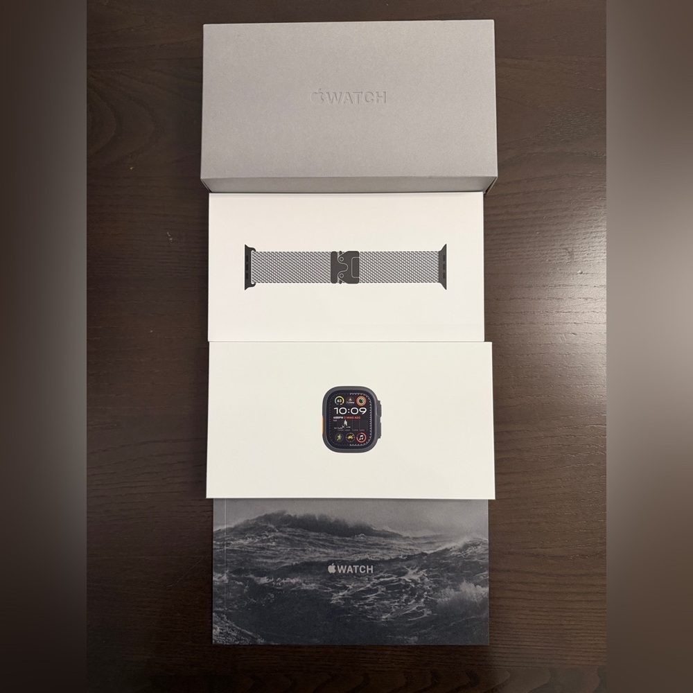 Apple Watch Ultra 2 49mm Black Ti Black TML M - BRAND NEW